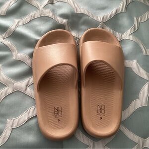 No Boundaries Tan Sandals Sleek Comfort
